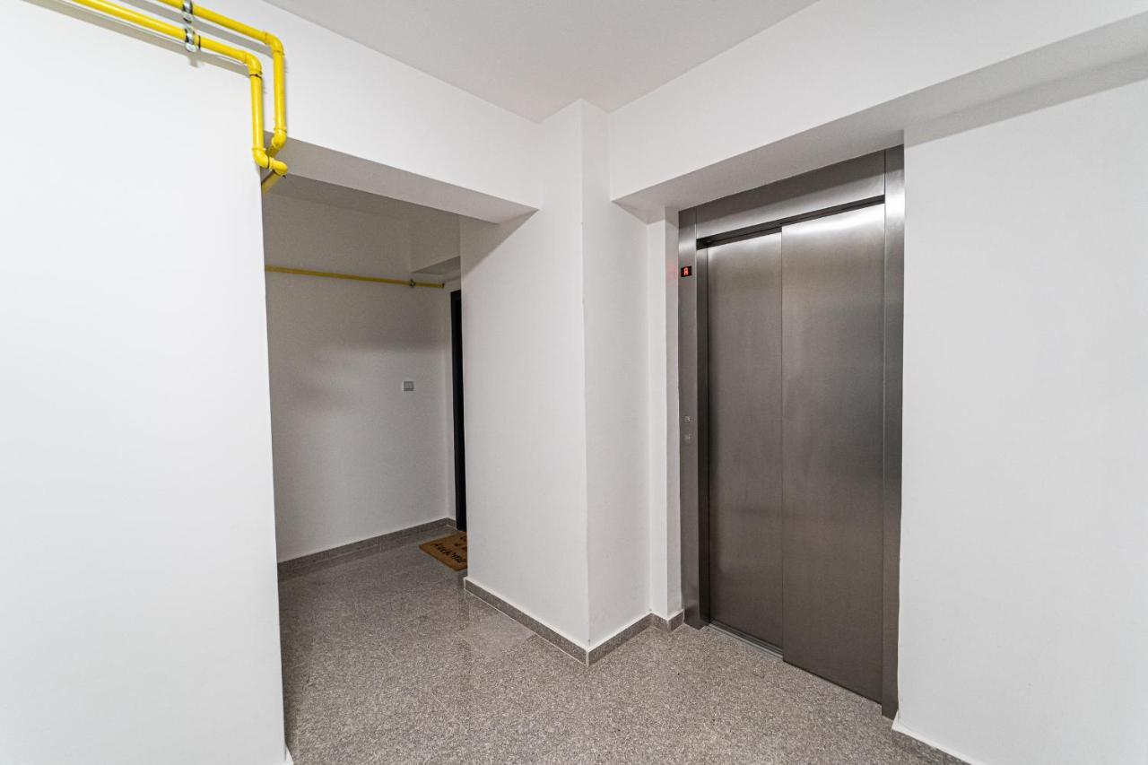 Delux Suite Bacău Exterior foto
